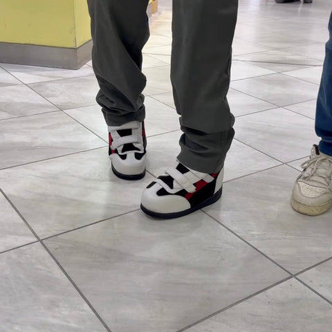 脳性麻痺のお客様のオーダーシューズ作成