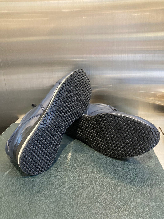 メンズスニーカー修理。大切な1足が生まれ変わる。