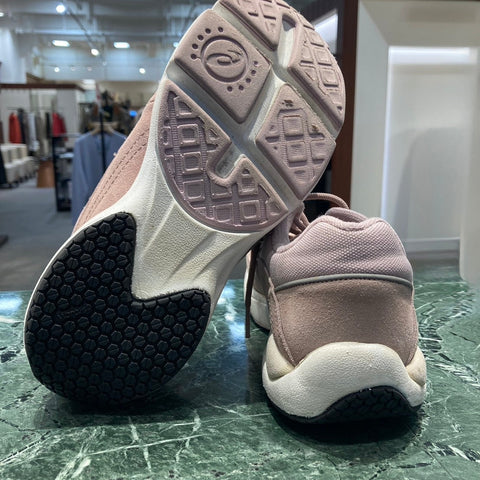 スニーカーのソール剥がれ修理をアップデートの機会に。